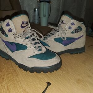 Vintage Nike Caldera ACG Hiking Boots